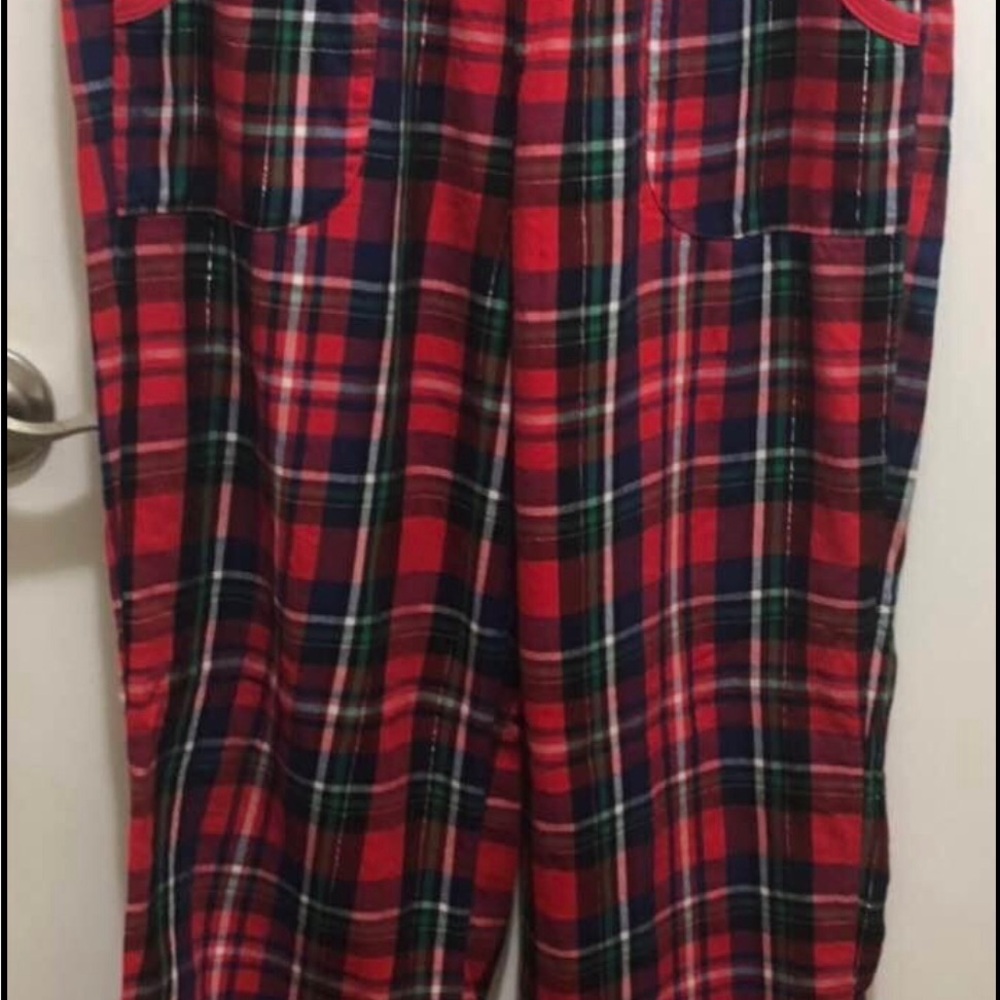 Victoria’s Secret Red Plaid Women’s Lounge Pants